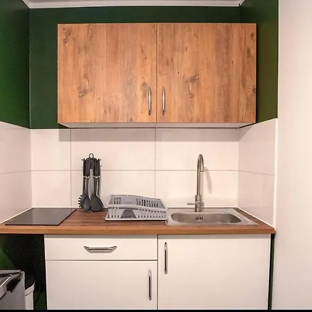 Livemore24 - Space In Wlan Lägenhet *