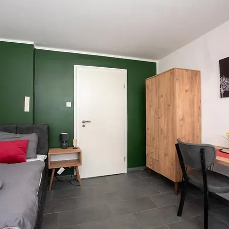 Livemore24 - Space In Wlan Lägenhet